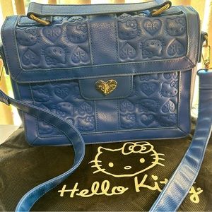 Hello kitty purse with dust bag! Very good condition!